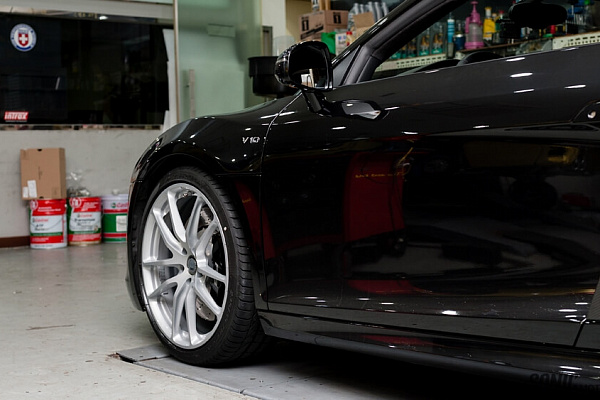 Фото дисков HRE P104 Серебро на Audi R8 (Typ 42)