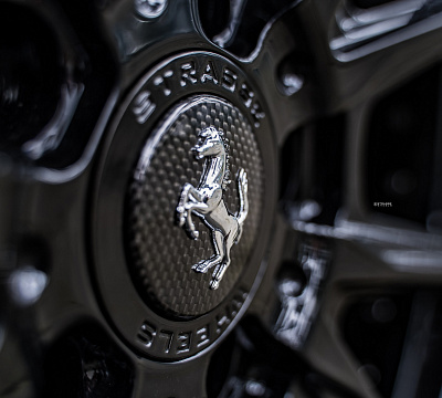 Фото дисков Strasse Wheels SV10 Deep Concave FS на Ferrari SF90