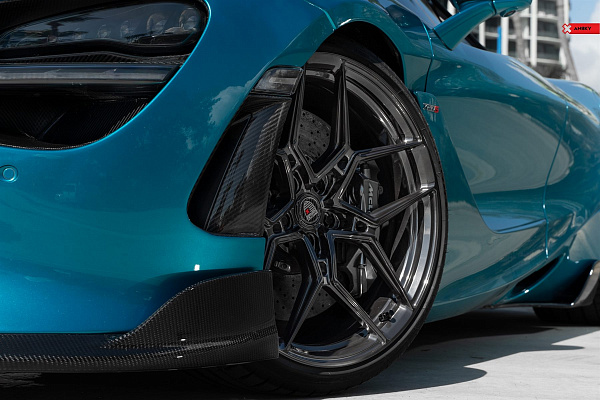 Фото дисков Anrky S1-X4 Глянцевый темный лак на McLaren 720S