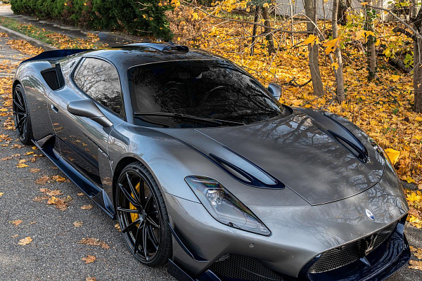 Фото дисков AL13 R10 Черный глянец на Maserati MC20