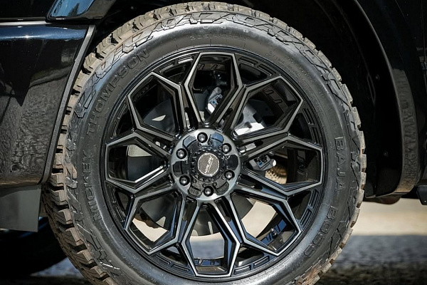 Фото дисков 4PLAY 4P83 Черный глянец на Ram 1500 V