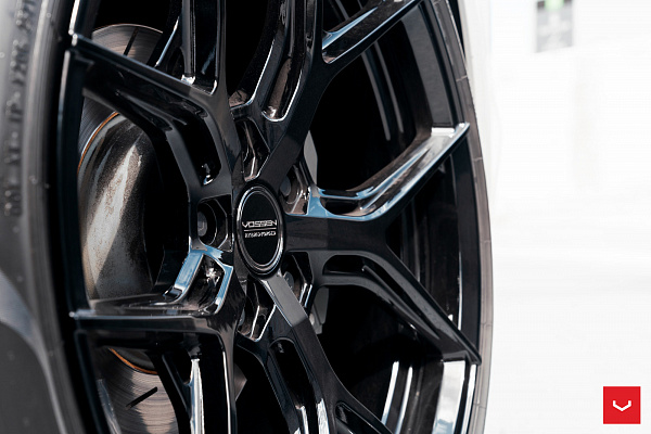 Фото дисков Vossen HF-5 Черный глянец на Porsche Panamera II