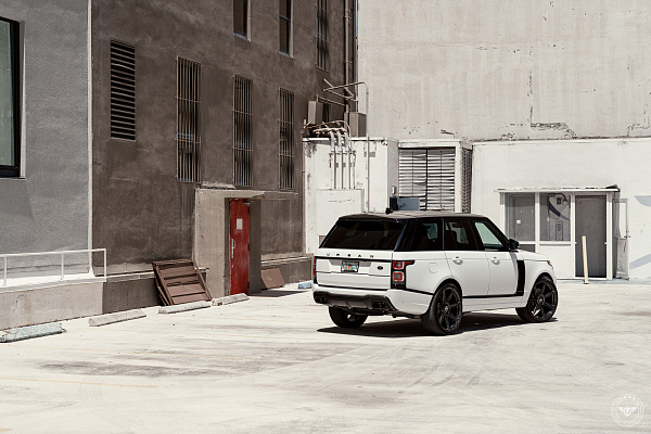 Фото дисков Vossen S17-11 Глянцевый темный лак на Range Rover V