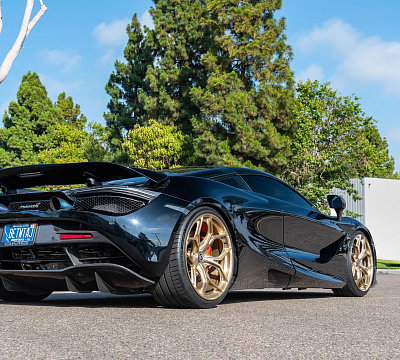 Фото дисков HRE P111SC на McLaren 720S