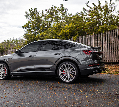 Фото дисков Vossen HF-4T на Audi E-tron
