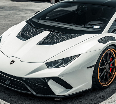 Фото дисков Strasse Wheels SV10 Deep Concave FS на Lamborghini Huracan