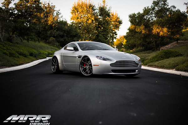 Фото дисков MRR FS06 Глянцевый тонированный лак на Aston Martin Vantage 3