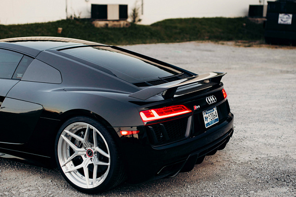 Фото дисков Brixton Forged WR7 Глянцевый лак на Audi R8 (4S)