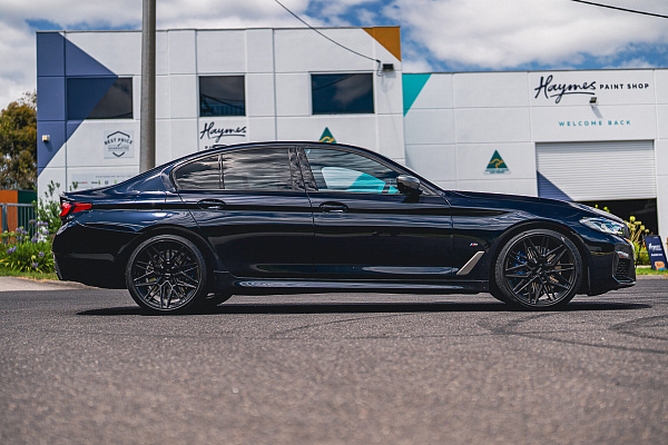 Фото дисков Vossen HF-7 Черный глянец на BMW 5/M5 (G30/F90)
