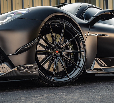 Фото дисков Vossen VPS-1 на Maserati MC20