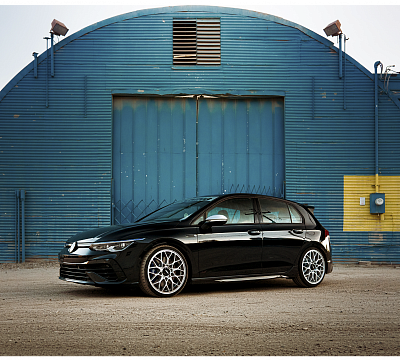Фото дисков Rotiform SGN на Volkswagen Golf VII