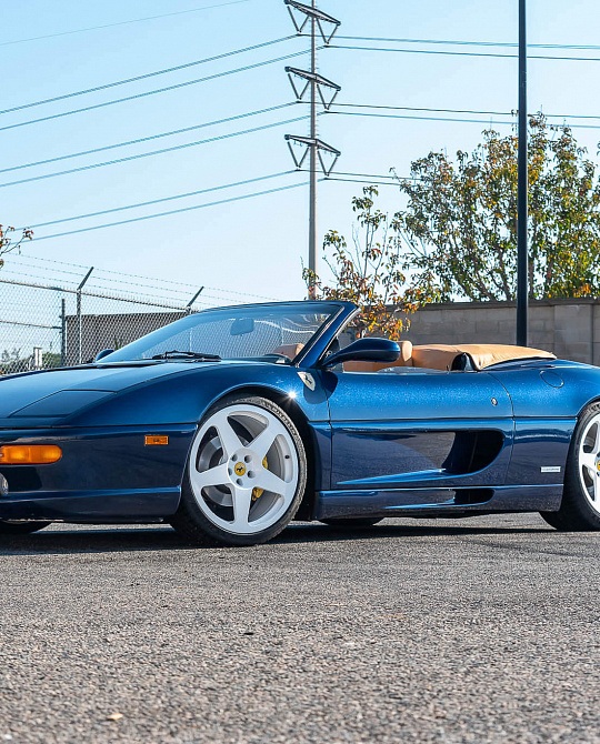 Фото дисков 305M Белый глянец на Ferrari F355