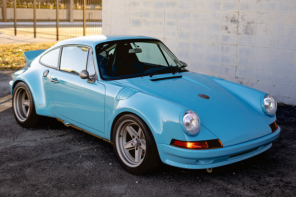 Porsche 911 RSR Backdate