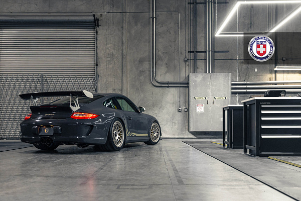 Фото дисков HRE 300 GT Глянцевая шампань на Porsche 911 VI