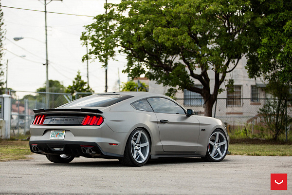 Фото дисков Vossen CV3 Серебро на Ford Mustang VI