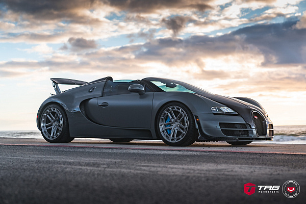 Фото дисков Vossen LC3-03T Глянцевый темный лак на Bugatti Veyron