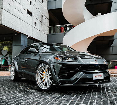 Фото дисков Brixton Forged PF8 на Lamborghini Urus