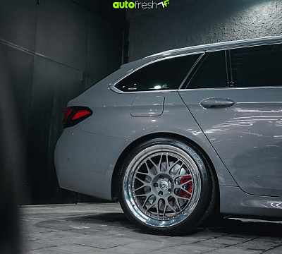 Фото дисков HRE 300 на BMW 5/M5 (G30/F90)