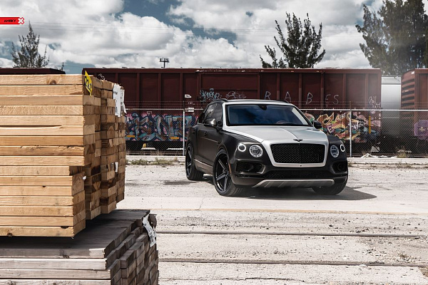 Фото дисков Anrky AN35 Черный сатин на Bentley Bentayga