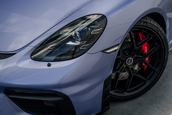 Фото дисков Brixton Forged PF7-RS Черный сатин на Porsche Cayman III
