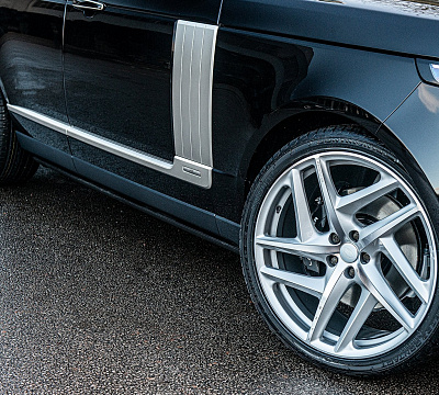Фото дисков Kahn Type 52 RS на Range Rover IV