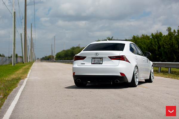 Фото дисков Vossen VFS-6 Серебро на Lexus IS II