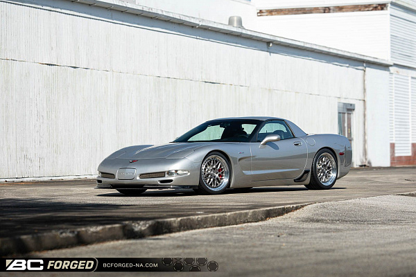 Фото дисков BC Forged LE81 // MLE81 Глянцевый тонированный лак на Chevrolet Corvette C5