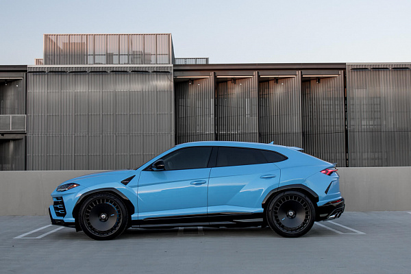 Фото дисков HRE 935M Черный сатин на Lamborghini Urus