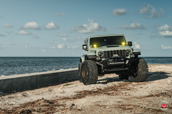 Фото дисков Vossen LCX-03 Сатиновая бронза на Jeep Wrangler IV (JL)