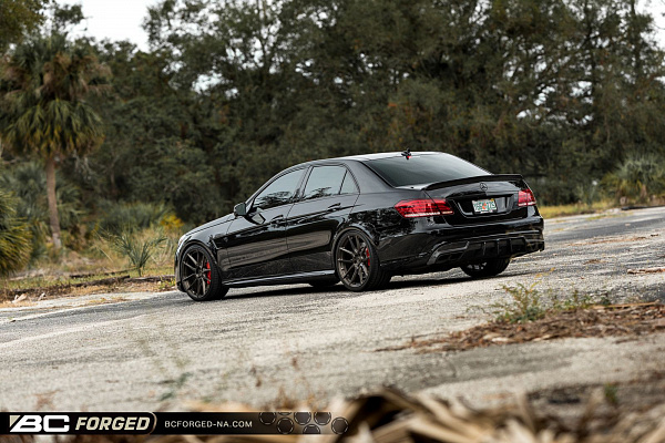 Фото дисков BC Forged EH172 Глянцевый темный лак на Mercedes-Benz E-Class (W212, S212, C207)