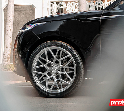 Фото дисков Vossen UV-1 на Land Rover Range Rover Velar