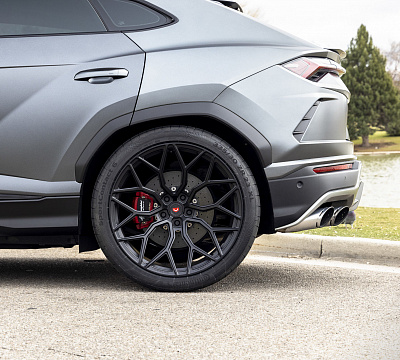 Фото дисков Vossen S17-01 на Lamborghini Urus