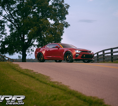 Фото дисков MRR M228 на Chevrolet Camaro VI