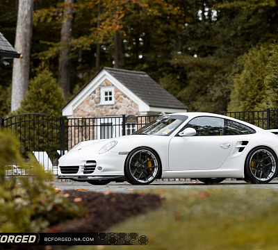 Фото дисков BC Forged HCS21 на Porsche 911 VI