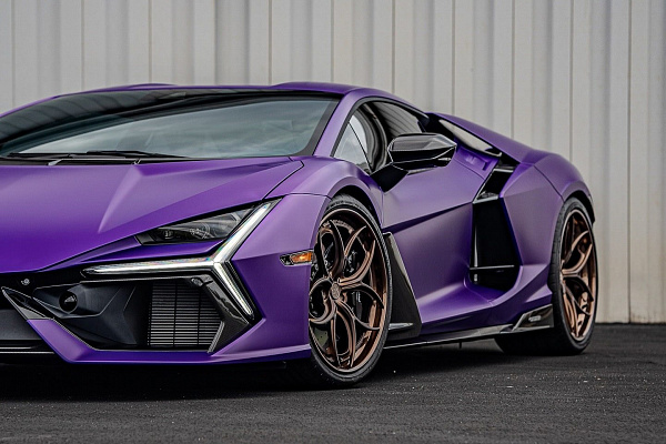 Фото дисков Anrky S3-X0 Глянцевая бронза на Lamborghini Revuelto