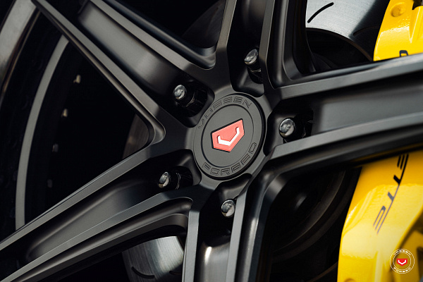 Фото дисков Vossen S17-03 (3-Piece) Черный сатин на Chevrolet Corvette C7
