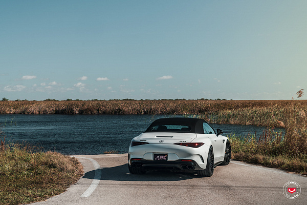 Фото дисков Vossen S17-04 Черный глянец на Mercedes-Benz SL (R232)