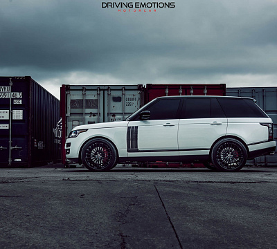 Фото дисков HRE S209 на Land Rover Range Rover IV