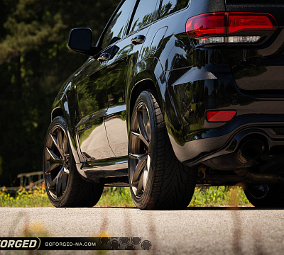 Фото дисков BC Forged RZ21 на Jeep Grand Cherokee IV
