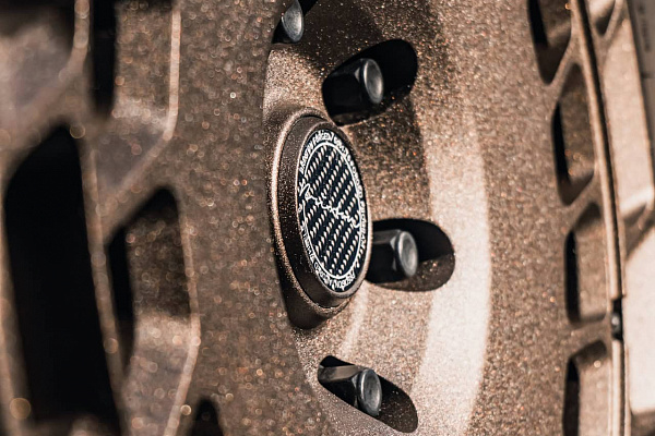 Фото дисков Brixton Forged TR09 AERO1 Другой цвет на Tesla Cybertruck