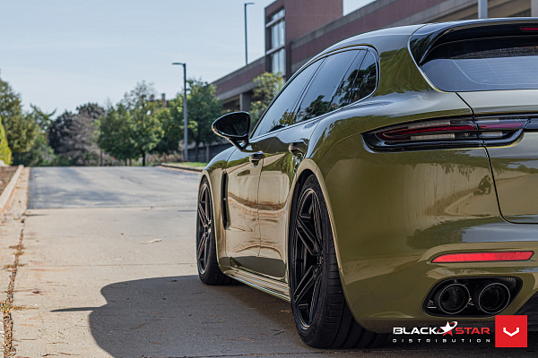 Фото дисков Vossen HF-1 Черный глянец на Porsche Panamera II