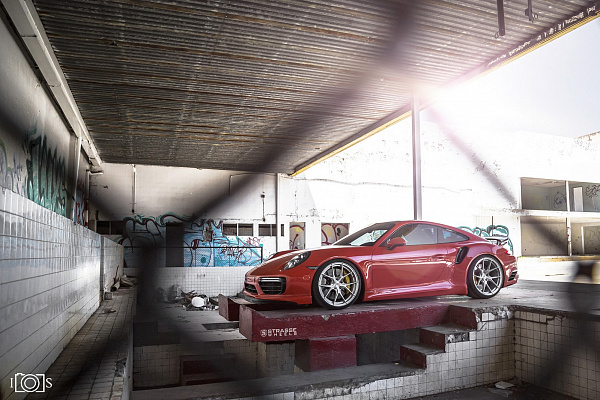 Фото дисков Strasse Wheels SM5R Deep Concave Monoblock Глянцевый лак на Porsche 911 VII