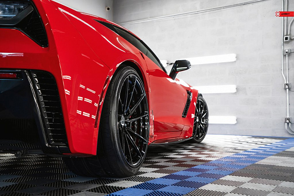 Фото дисков Anrky AN23 Черный глянец на Chevrolet Corvette C7