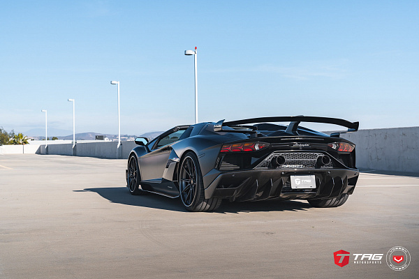 Фото дисков Vossen EVO-2R (3-Piece) Черный сатин на Lamborghini Aventador