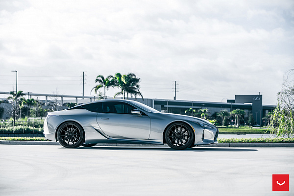 Фото дисков Vossen HF-3 Черный глянец на Lexus LC 500