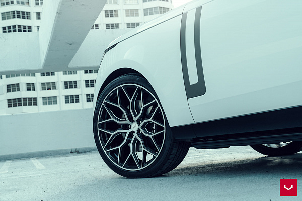 Фото дисков Vossen HF-2 Алмазная проточка на Land Rover Range Rover V