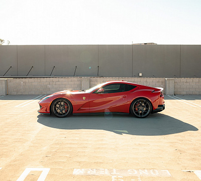 Фото дисков Anrky S1-X4 на Ferrari 812
