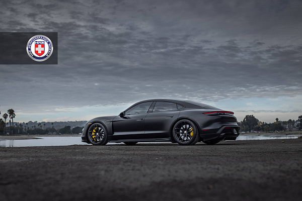 Фото дисков HRE P201 Черный сатин на Porsche Taycan I
