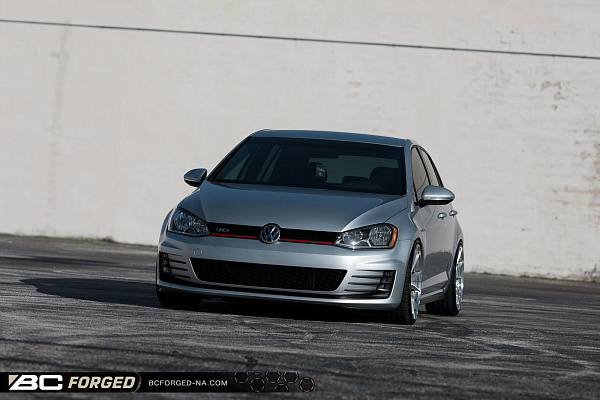 Фото дисков BC Forged HCA382 Глянцевый лак на Volkswagen Golf VII