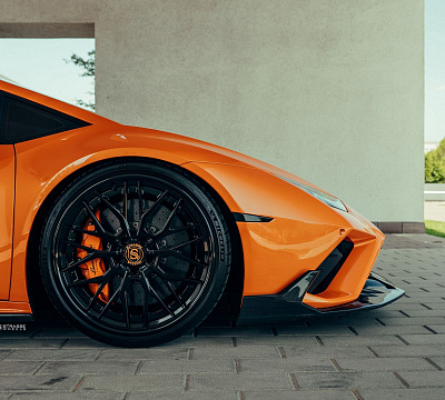 Фото дисков Strasse Wheels SV10M Deep Concave FS на Lamborghini Huracan